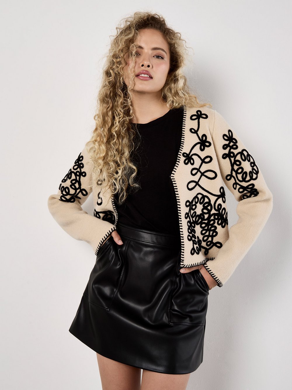 Thumbnail - Apricot Rock Damen schwarz, 38