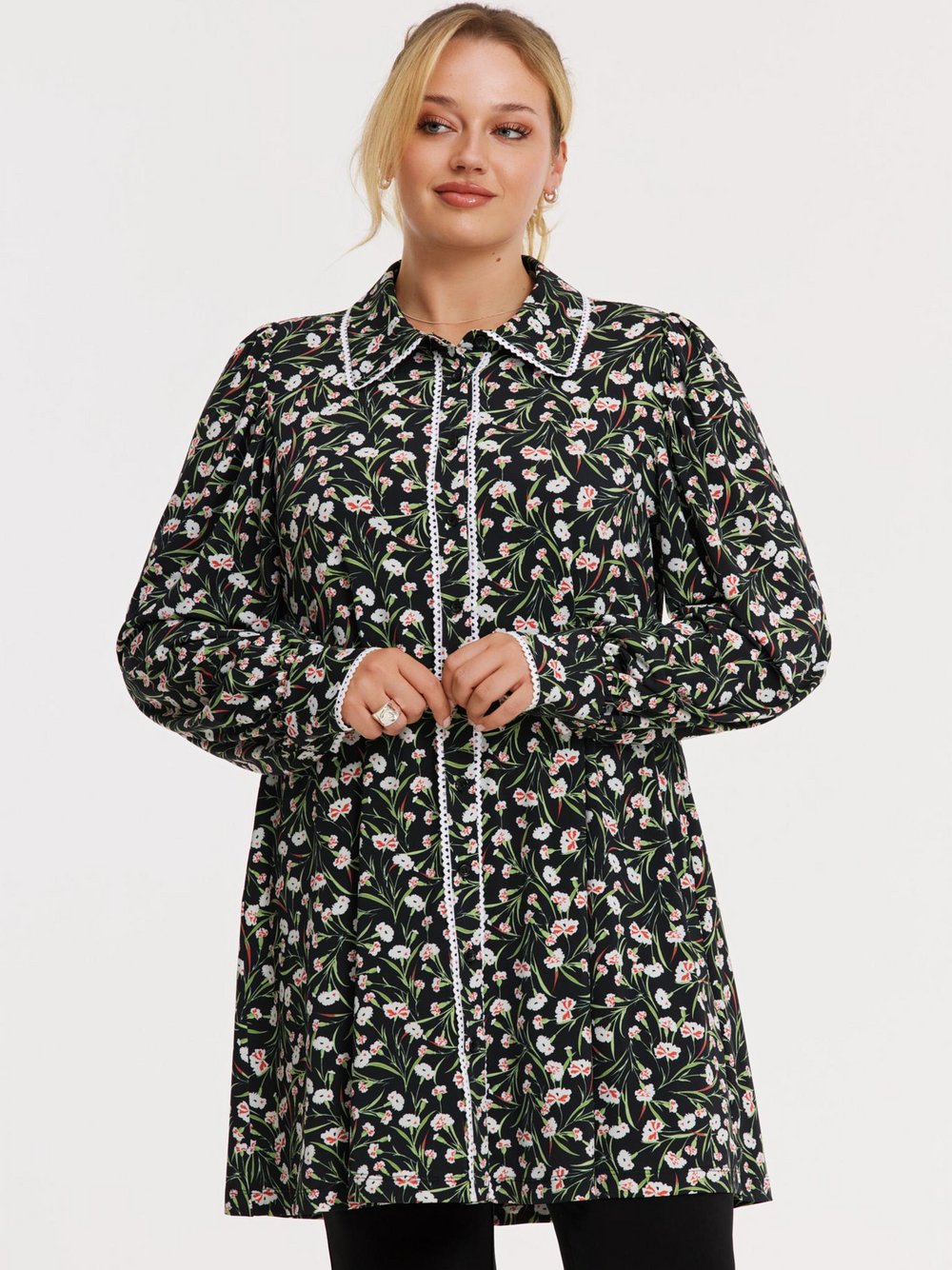 Thumbnail - YOEK Bluse Damen schwarz bedruckt, 50-52