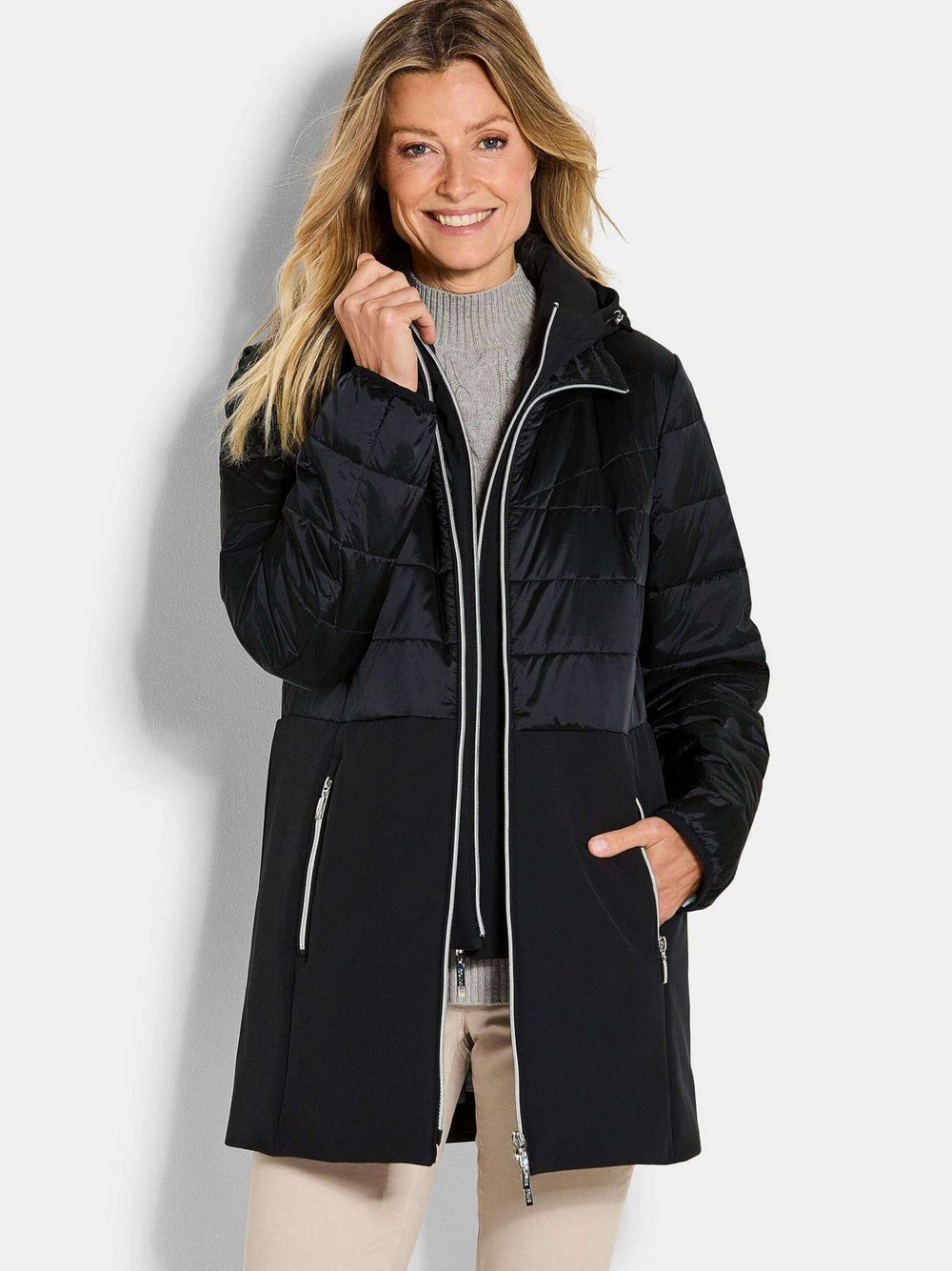 Thumbnail - Goldner Steppmantel Damen schwarz, 40