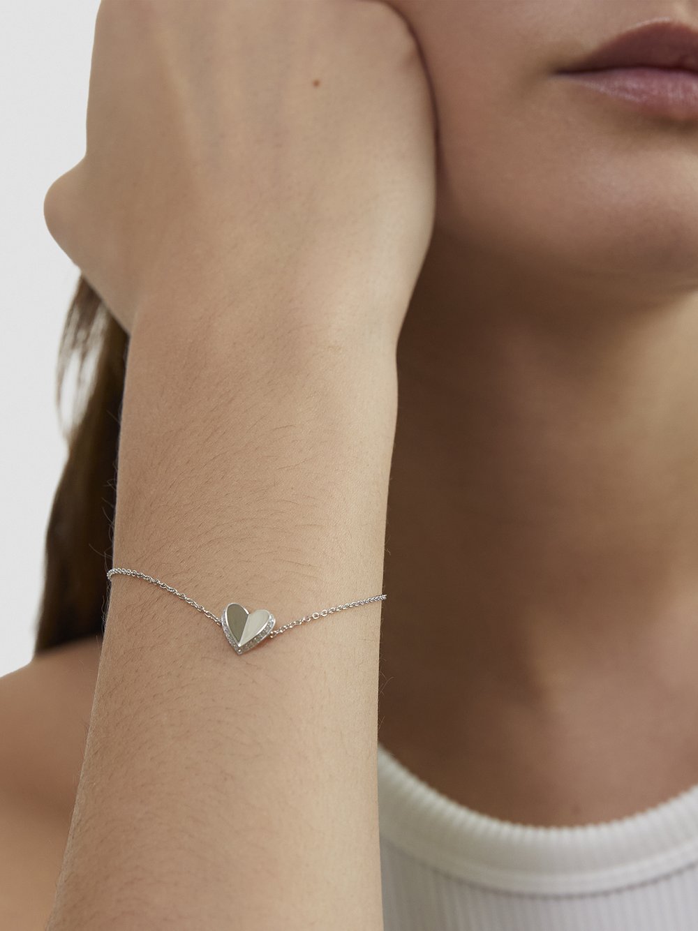 Thumbnail - Armband aus 925er-Silber mit Herz-Detail