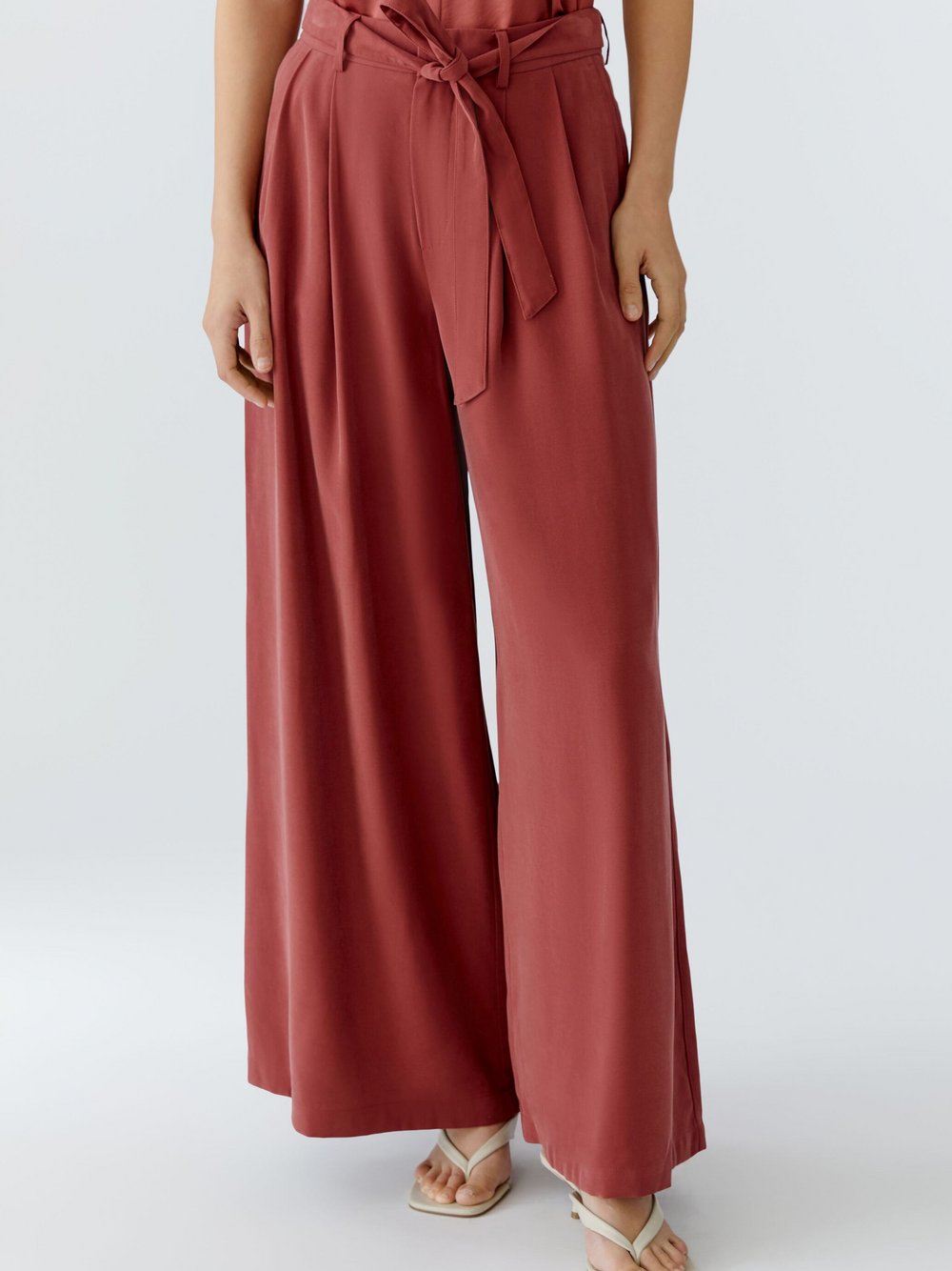 Thumbnail - Oui Bundfaltenhose Damen Viskose rot, 42