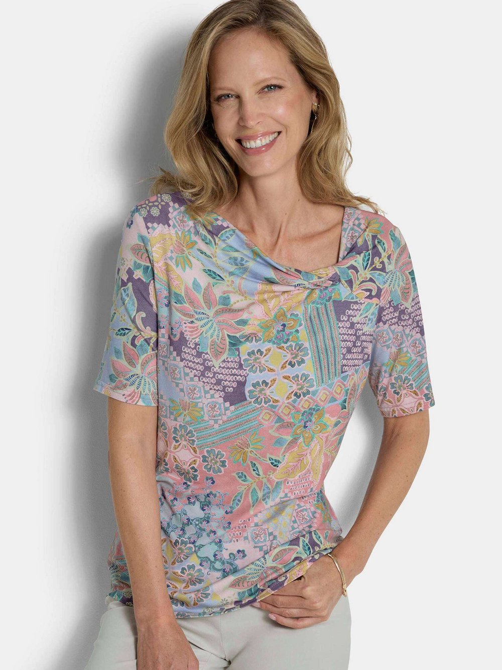 Goldner T-Shirts Damen Viskose grün gemustert, 54