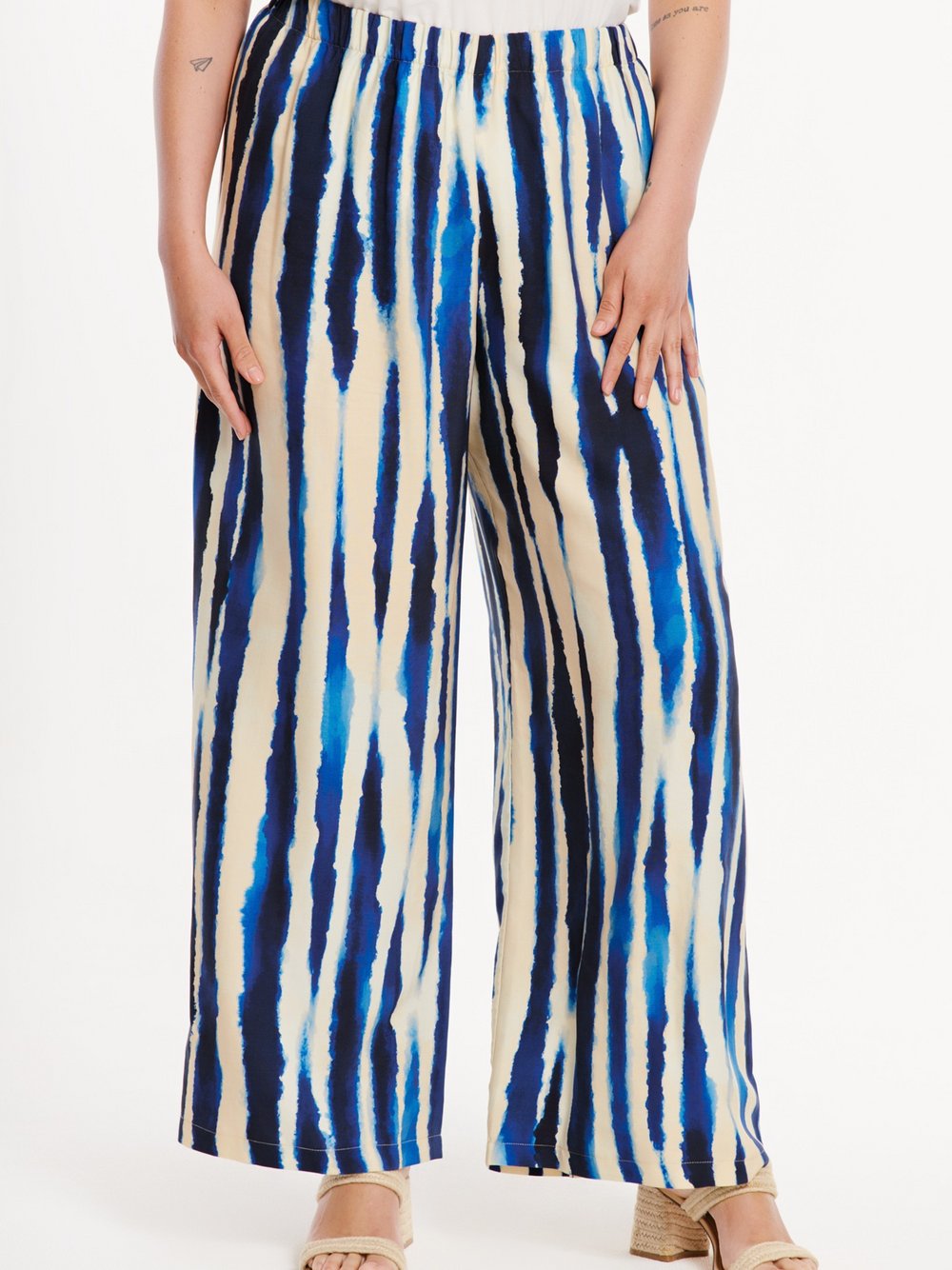 Thumbnail - YOEK Hose Damen Lyocell blau bedruckt, 54-56