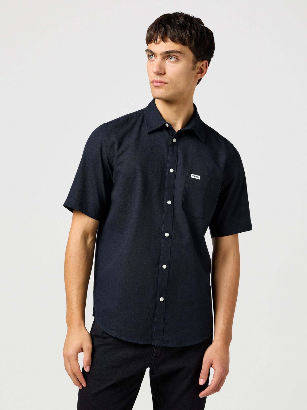 Wrangler Kurzarmhemd Herren Regular Fit Leinen schwarz, XXXL