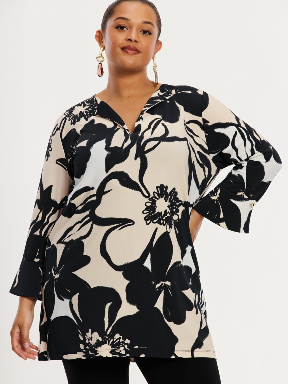 Thumbnail - YOEK Tunika Damen mehrfarbig bedruckt, 50-52