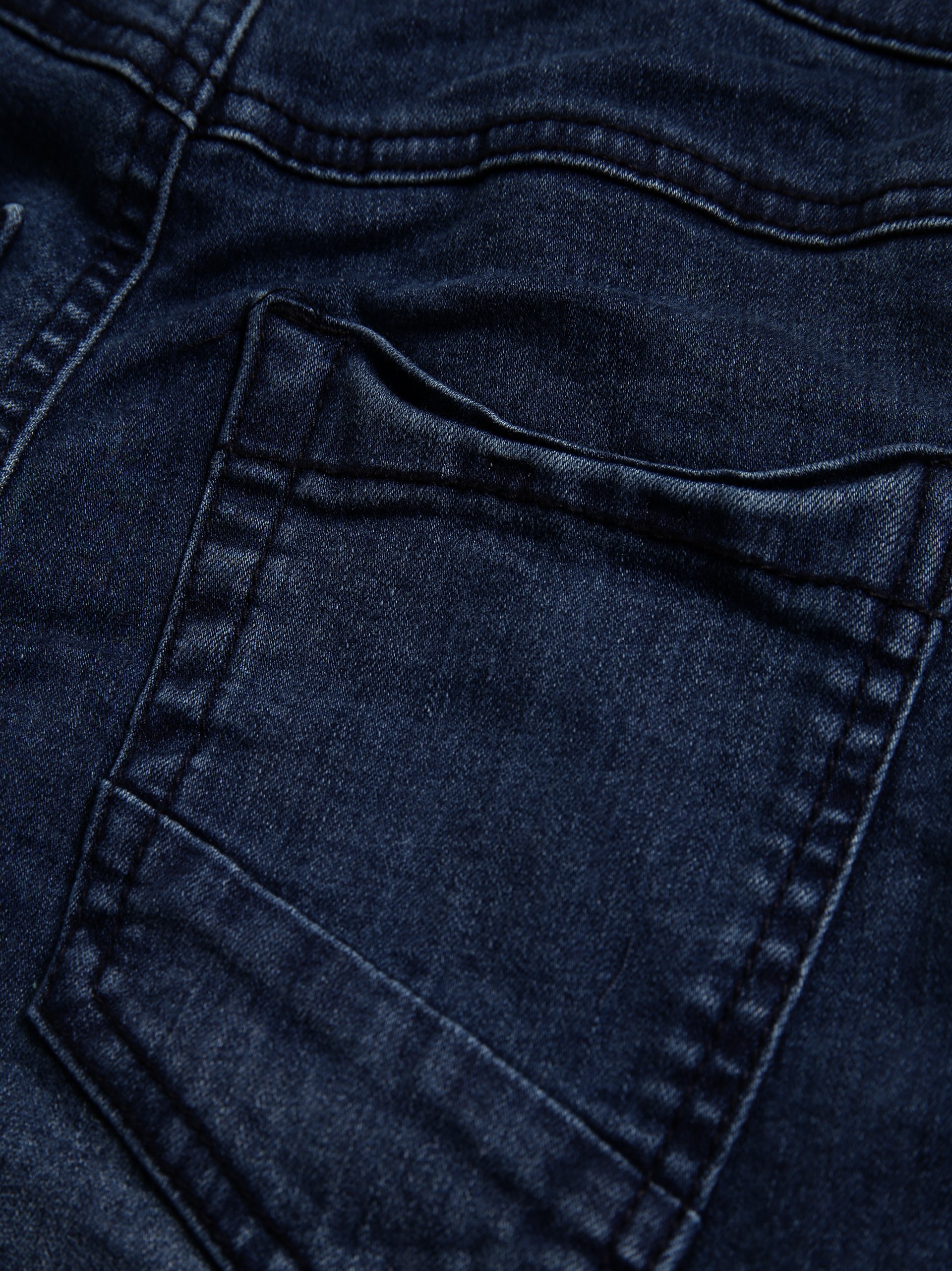 Größe 1652829 Artikelnr Peek & Cloppenburg* Düsseldorf Jungen Kleidung Hosen & Jeans Jeans Slim Jeans Slim Fit Jeans mit Label-Detail in 