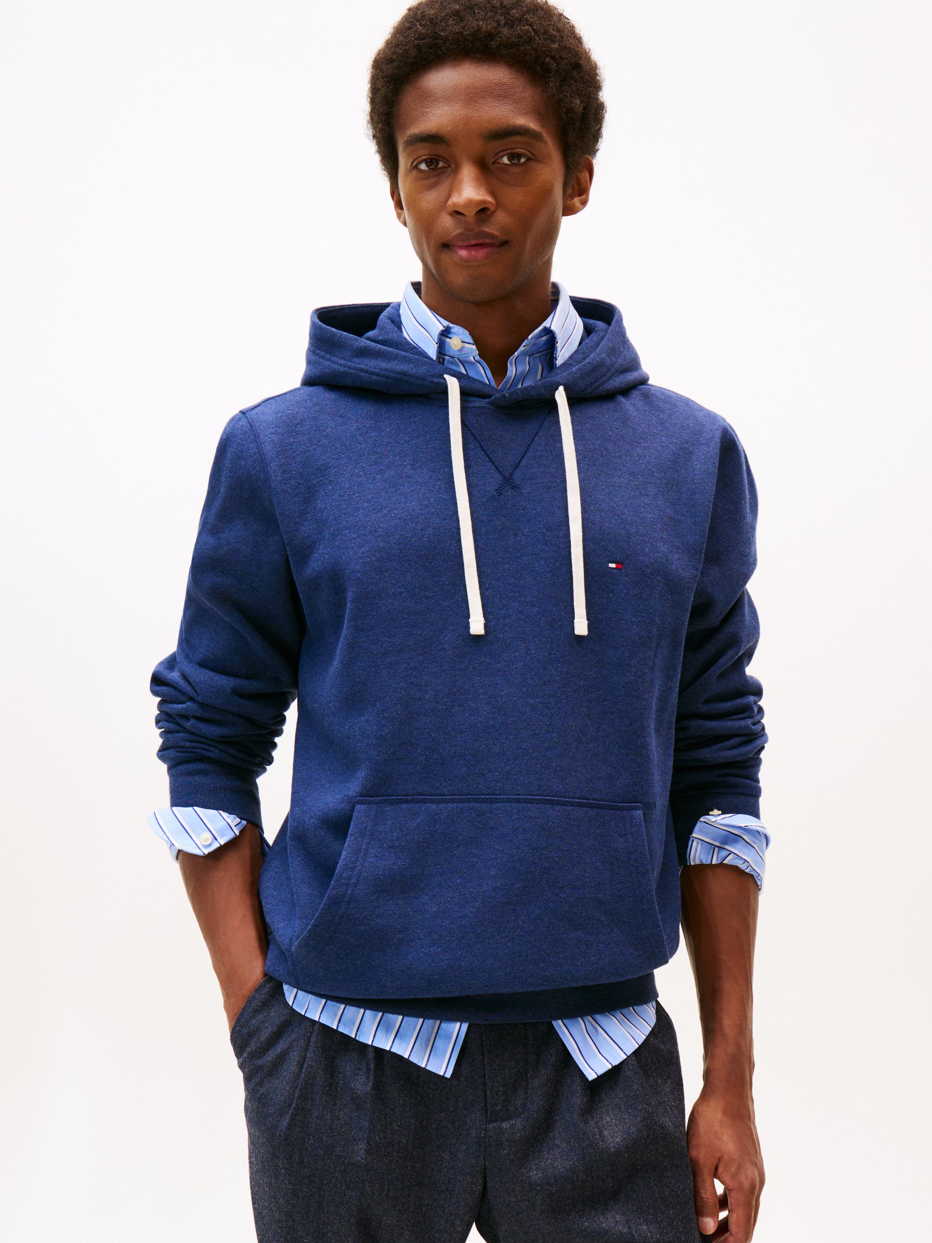 Tommy Hilfiger sweter z kapturem Mężczyźni Materiał dresowy niebieski