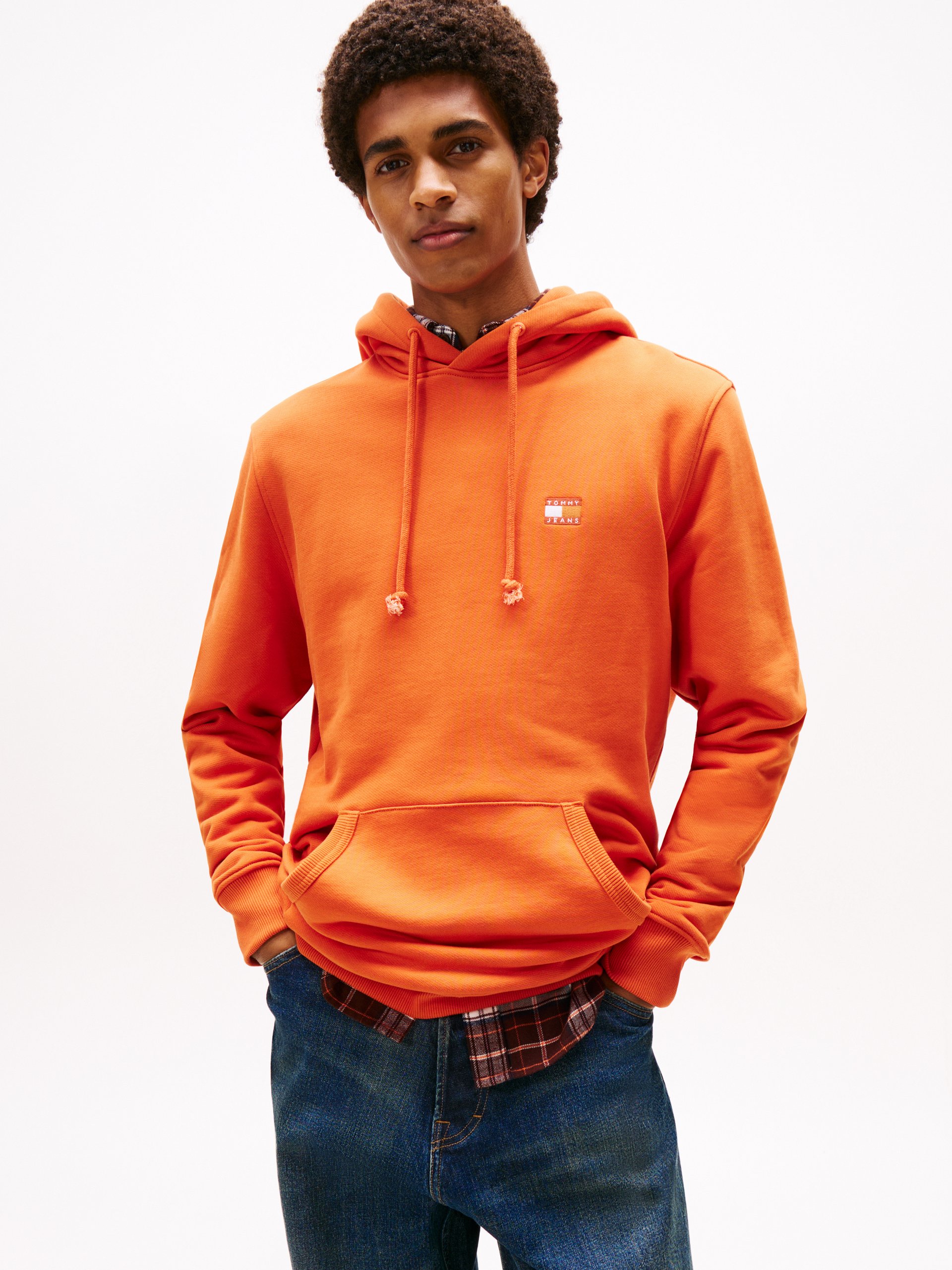 Tommy Jeans sweter z kapturem Mężczyźni Bawełna pomarańczowy