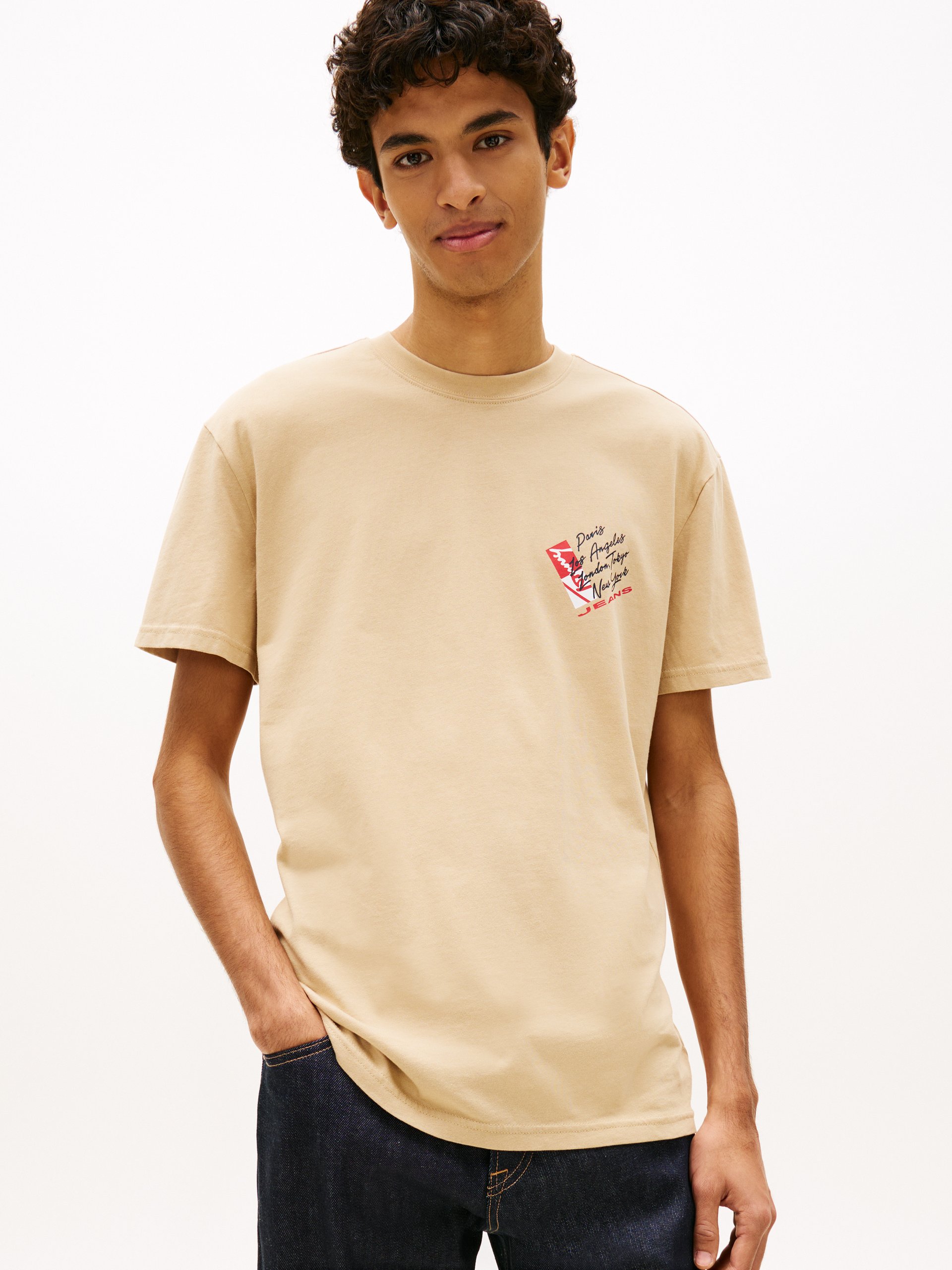 Tommy Jeans Koszulka Mężczyźni Bawełna brązowy