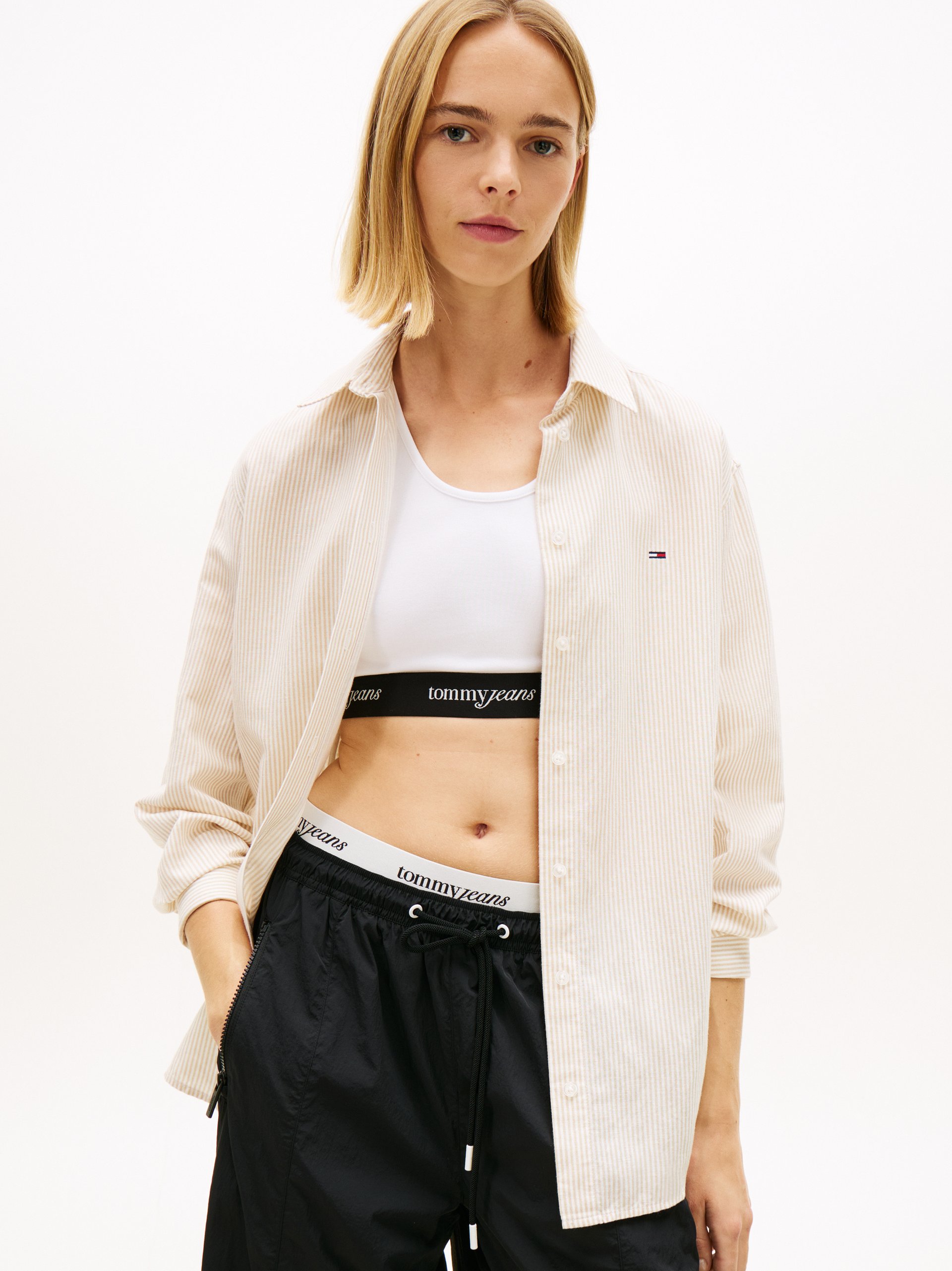 Tommy Jeans bluzka koszulowa z zawartością lnu Kobiety Bawełna beżowy
