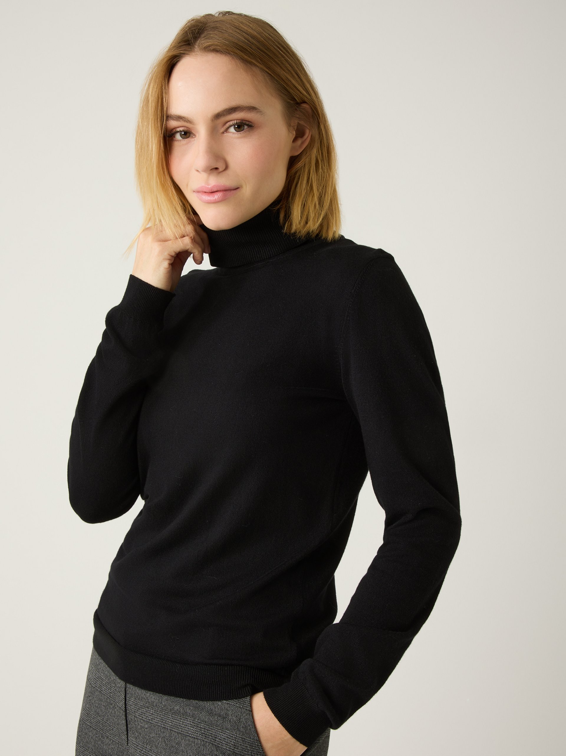 More & More sweter z golfem Kobiety Sztuczne włókno czarny