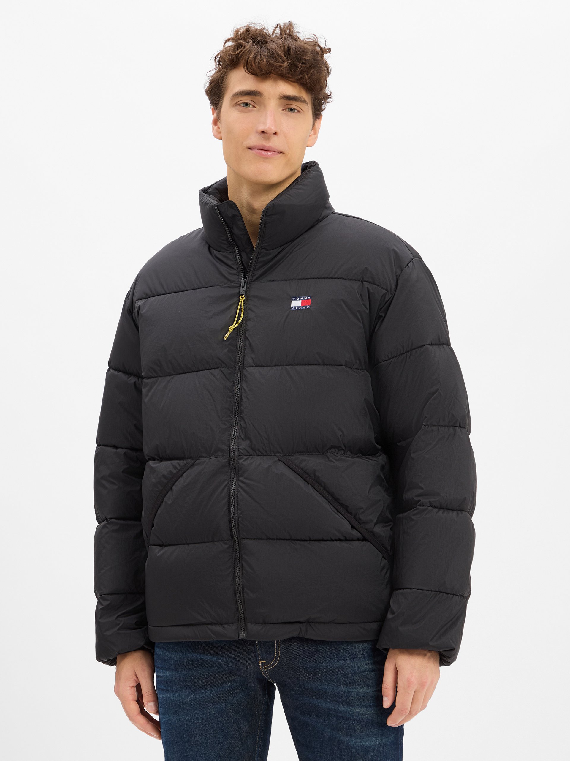 Tommy Jeans Pikowana kurtka Mężczyźni czarny