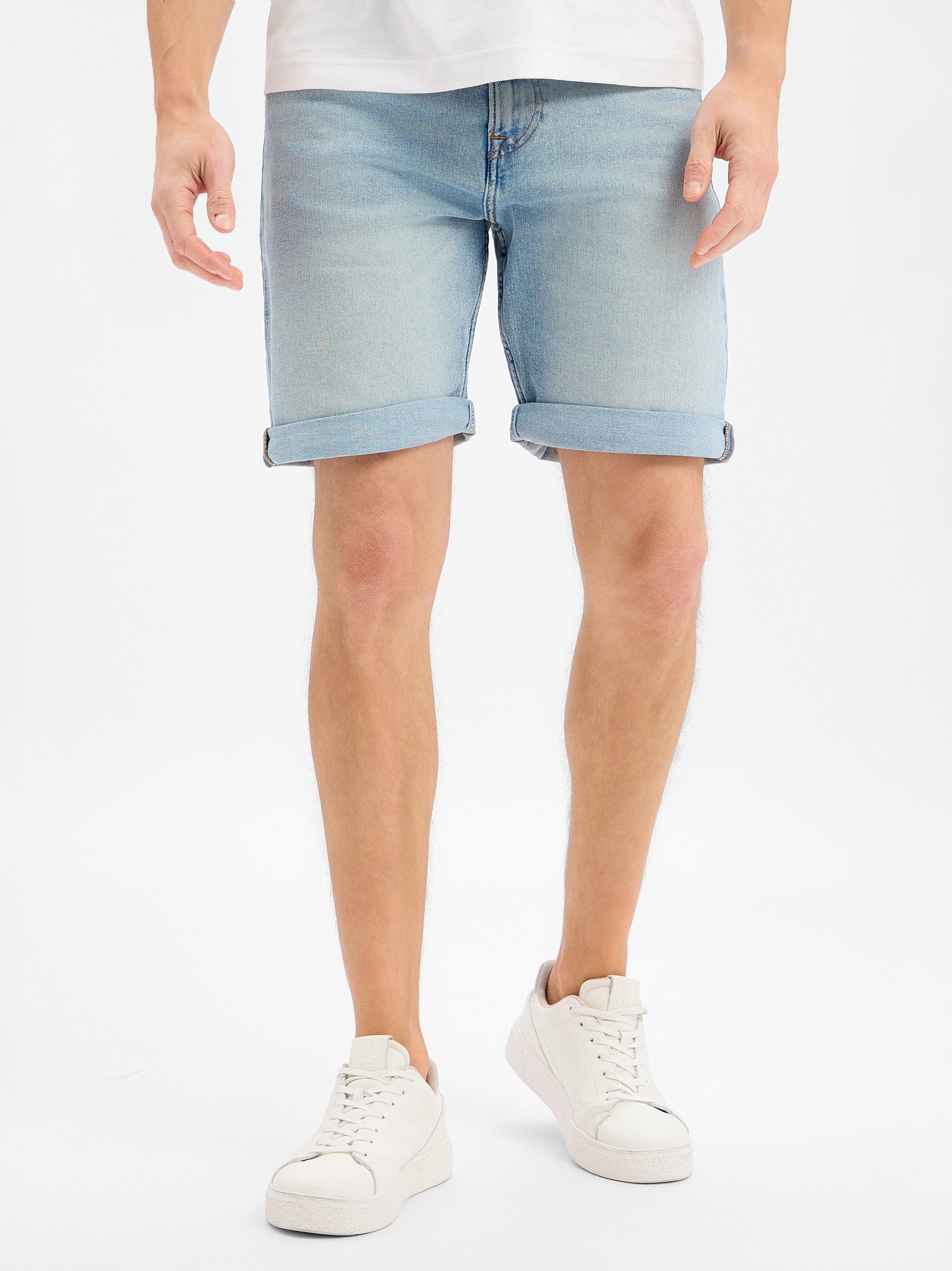 Calvin Klein Jeans szorty dżinsowe Mężczyźni Bawełna niebieski
